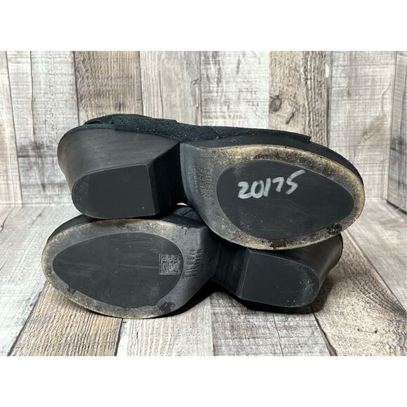 Eileen Fisher Black Wedge Sandals - Picture 8 of 9